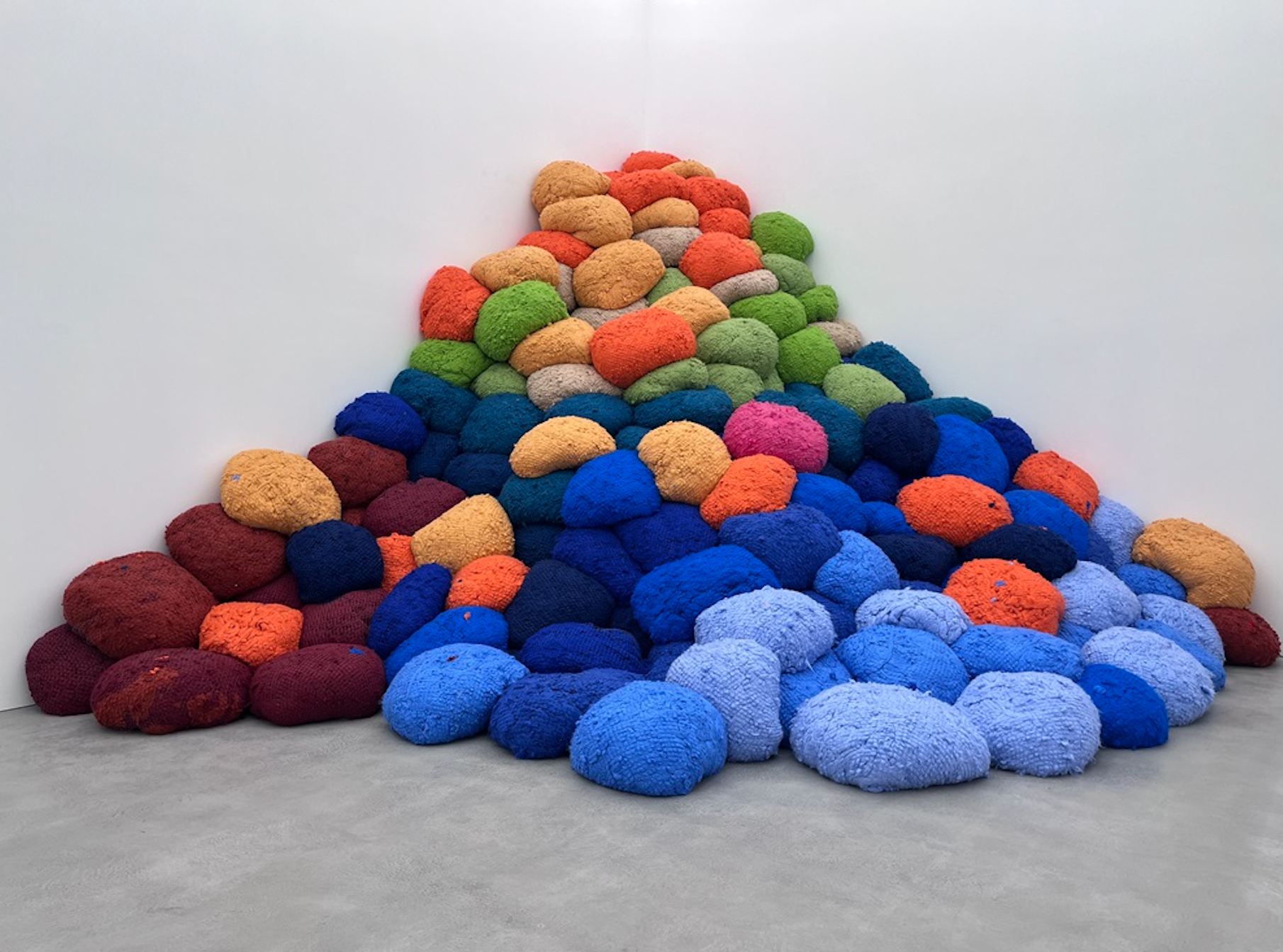 Sheila Hicks 